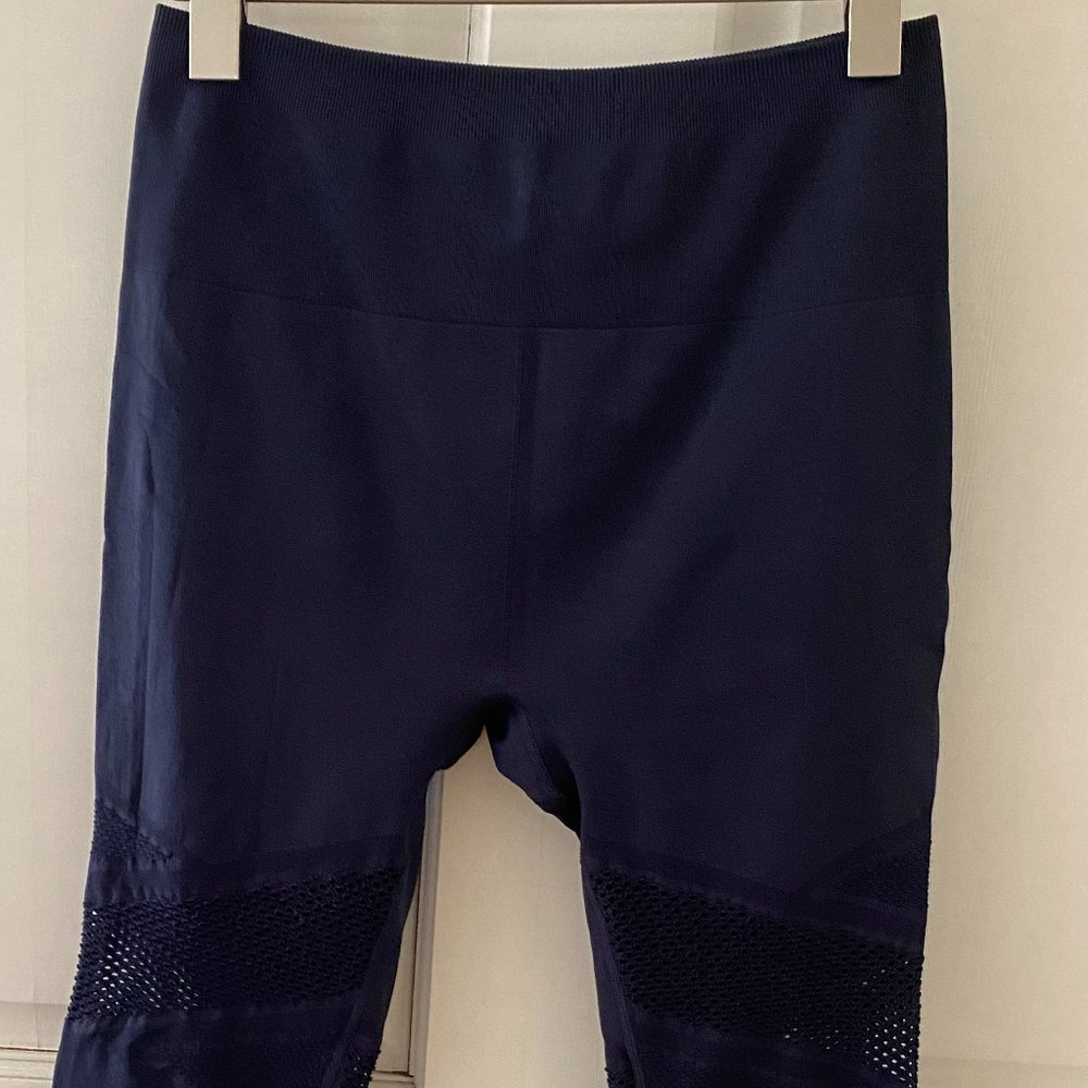 Fabletics - Picture 2 of 3